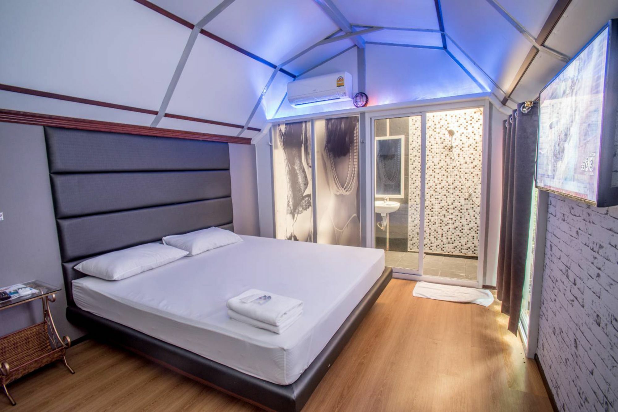 Kurina Hotel (Adults Only) Bangkok Ngoại thất bức ảnh